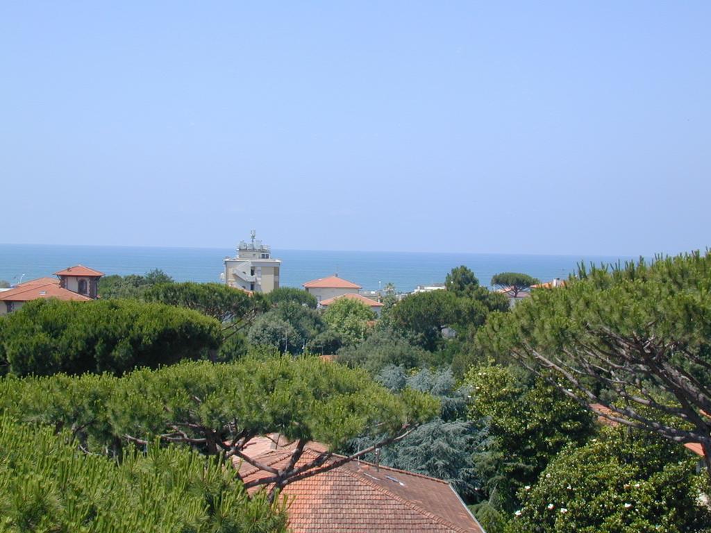 Hotel Le Ginestre Lido di Camaiore Exterior foto
