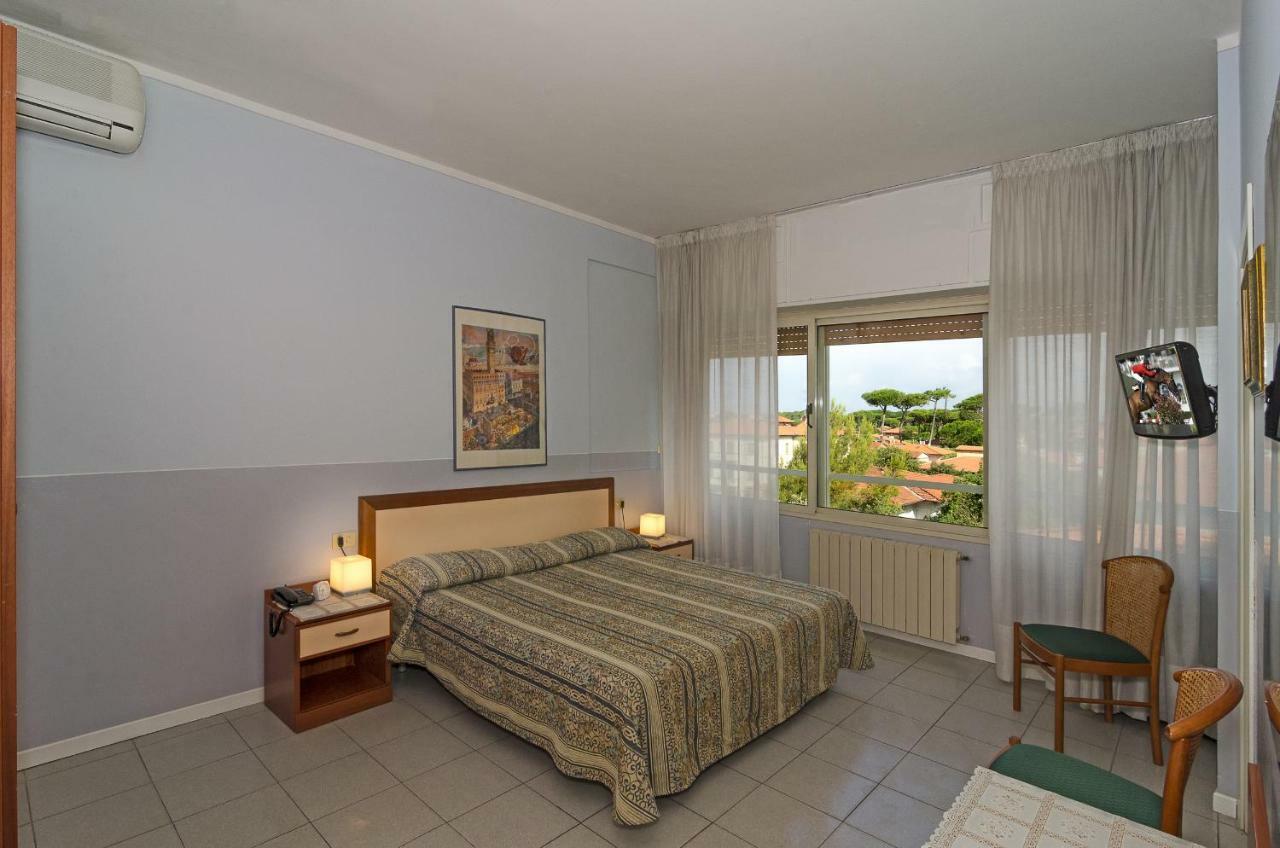 Hotel Le Ginestre Lido di Camaiore Exterior foto
